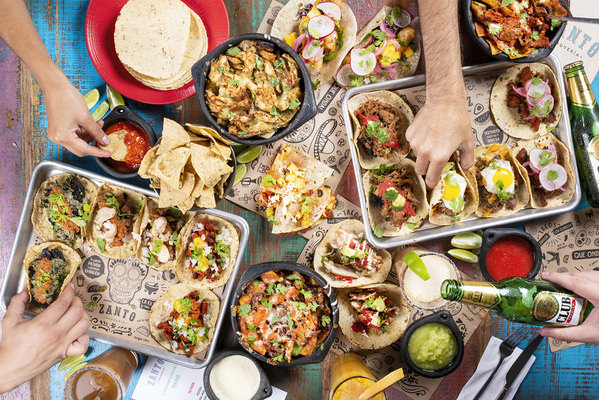 Photograph Daniel Santiana Zanto Lunch on One Eyeland