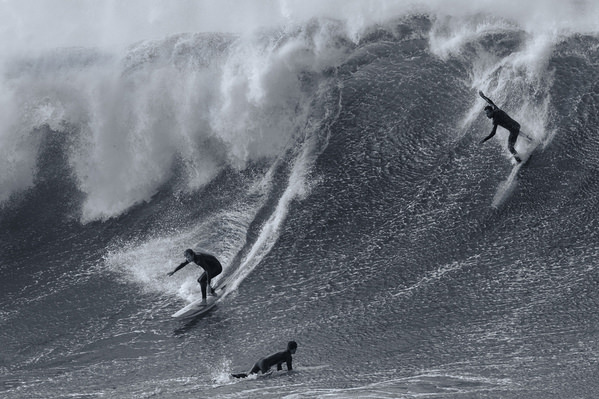 Photograph Steve Turner Drama In The Bay on One Eyeland