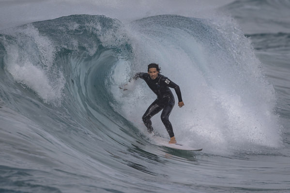 Photograph Steve Turner Winter Surf on One Eyeland
