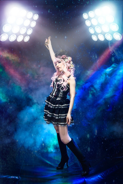 Photograph Hiroky Ash Light Stage on One Eyeland