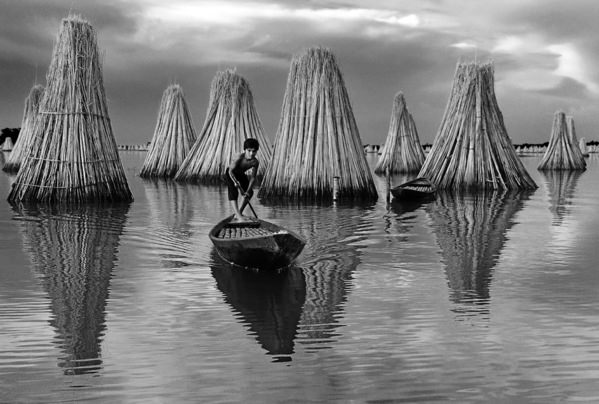 Photograph Chinmoy Biswas Rural Childhood on One Eyeland