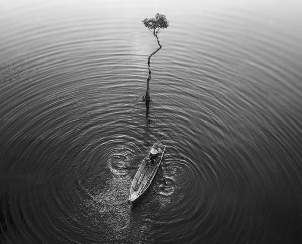 Photograph Do Trong Danh Alone on One Eyeland