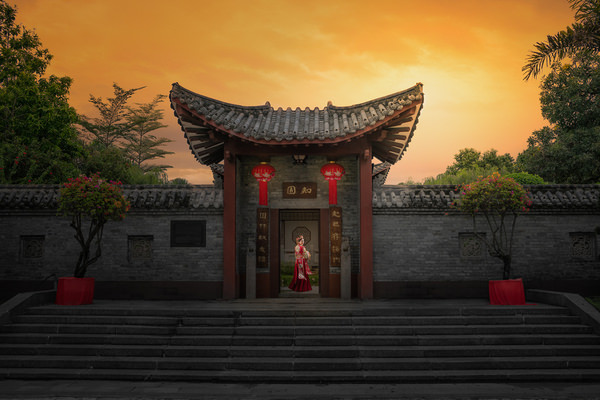 Photograph Pore Ooi Traditional Brides on One Eyeland
