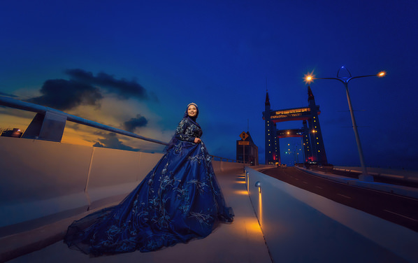 Photograph Heng Fu Ming Bride Alone on One Eyeland