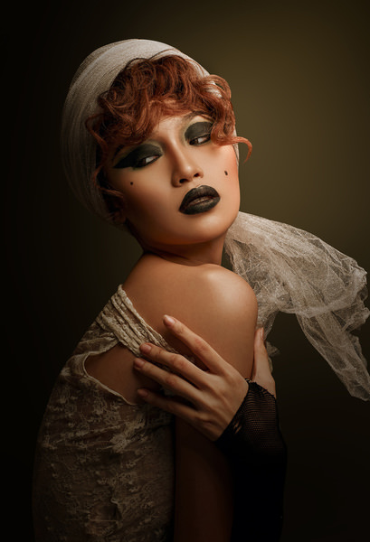 Photograph Berry Holly Fashion on One Eyeland