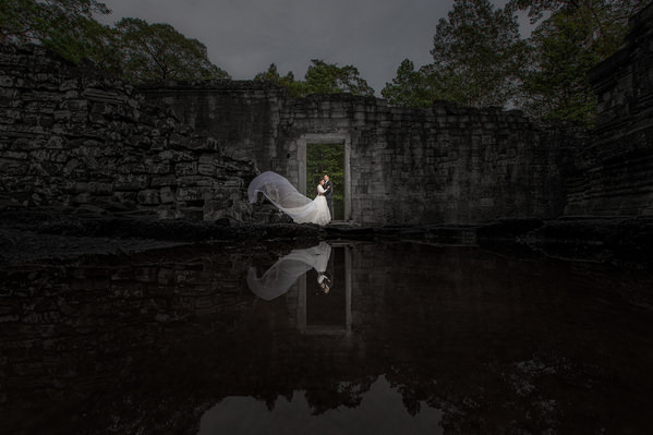 Photograph Berry Holly Pre Wedding Groom And Bride on One Eyeland