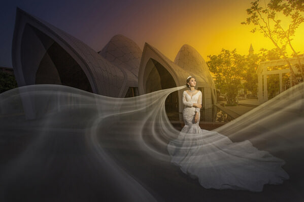Photograph Berry Holly Pre Wedding Bride Alone on One Eyeland
