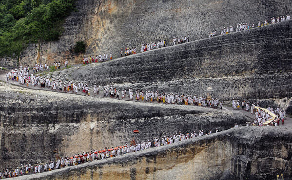 Photograph Jason Hioe Melasti Ceremony on One Eyeland