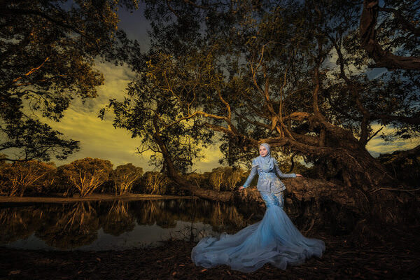 Photograph Heng Fu Ming Brides Alone on One Eyeland