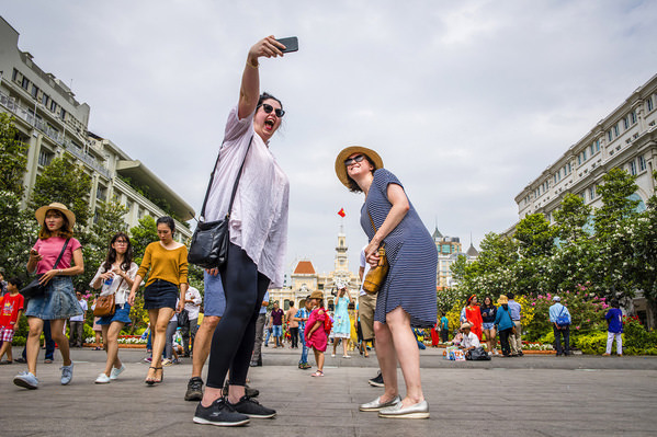 Photograph Do Trong Danh Tet Viet Festival on One Eyeland