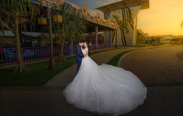 Photograph Berry Holly Pre Wedding Groom And Bride on One Eyeland