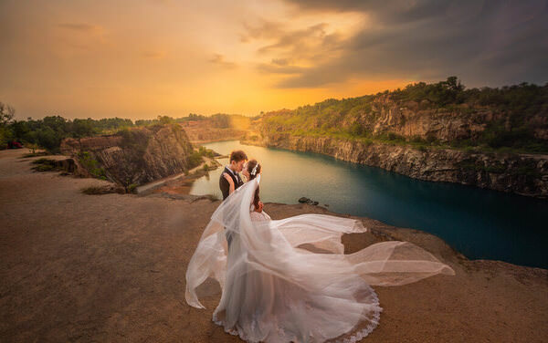 Photograph Pore Ooi Couple Together on One Eyeland