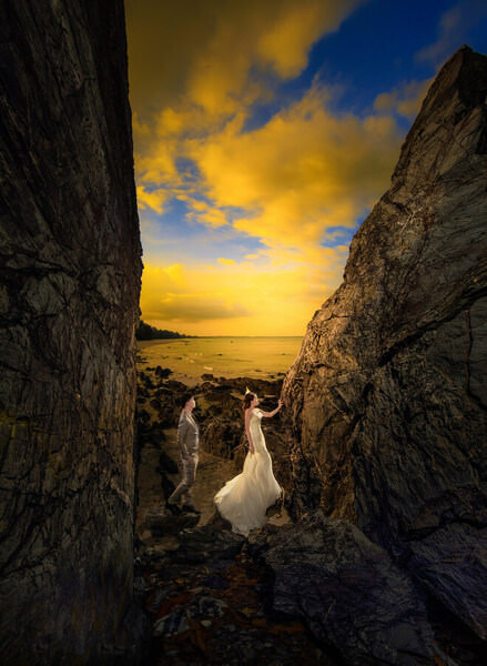Photograph Pore Ooi Couple Together on One Eyeland