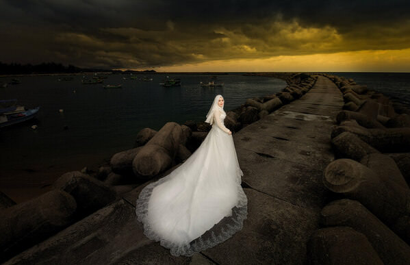Photograph Heng Fu Ming Brides Alone on One Eyeland