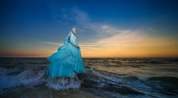 Photograph Heng Fu Ming Brides Alone on One Eyeland