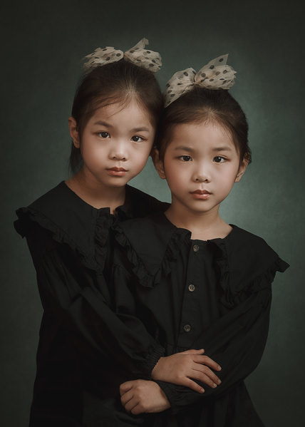 Photograph Heng Fu Ming Twin on One Eyeland
