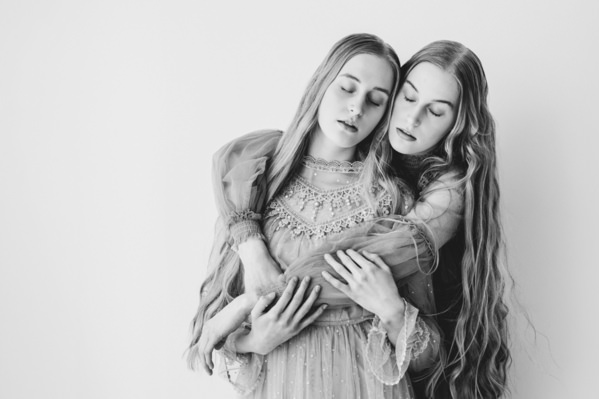 Photograph Sonja Hietala Sisterhood on One Eyeland