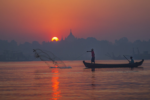 Photograph Kyaw Zay Yar Lin Daily Life Of Fisherman on One Eyeland