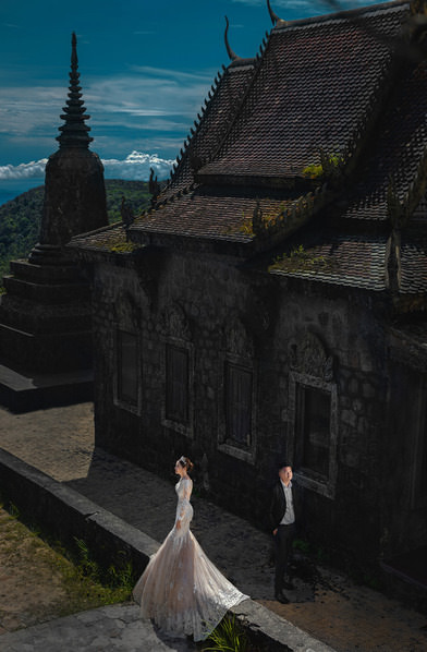 Photograph Phorn Phorn Jee Couple Together on One Eyeland