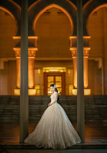 Photograph Pore Ooi Brides Alone on One Eyeland