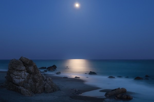 Photograph Wataru Aoki Moon River on One Eyeland