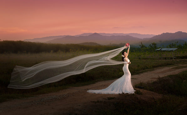 Photograph Pore Ooi Brides Alone on One Eyeland