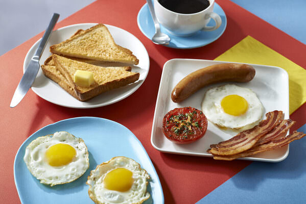 Photograph Curtis Gallon Brekkie On Colour on One Eyeland