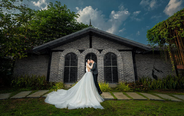 Photograph Phorn Phorn Jee Couple Together on One Eyeland