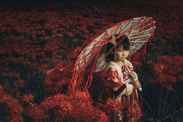 Photograph Daiki Fujiwara Crimson Princess on One Eyeland