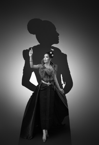 Photograph Berry Holly Traditional Bride Alone on One Eyeland