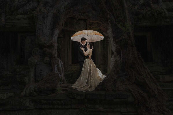 Photograph Berry Holly Pre Wedding Groom And Bride on One Eyeland