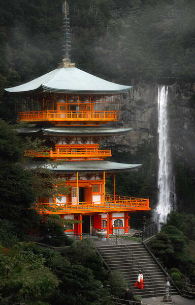 Photograph Vu Quan Nachi Waterfall on One Eyeland