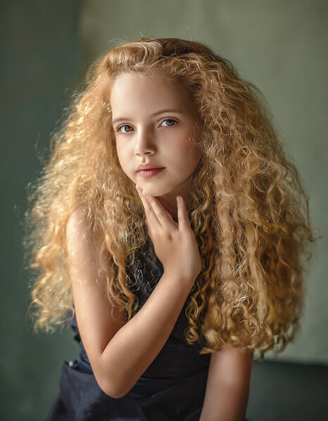 Photograph Mariana Bontempo Maria Lys on One Eyeland