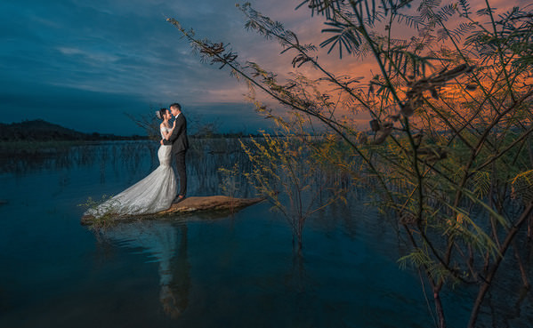 Photograph Phorn Phorn Jee Couple Together on One Eyeland