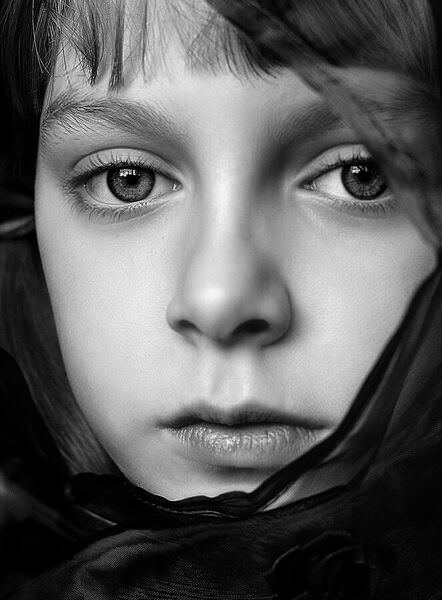 Photograph Laroy Rony Anna on One Eyeland
