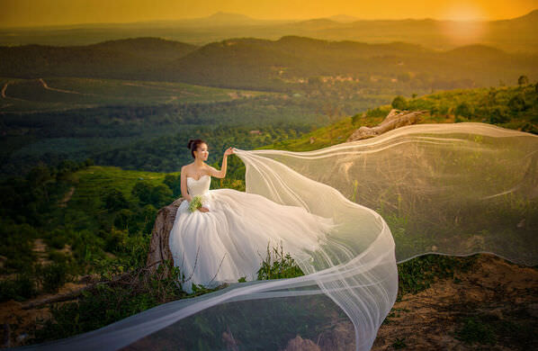 Photograph Pore Ooi Brides Alone on One Eyeland