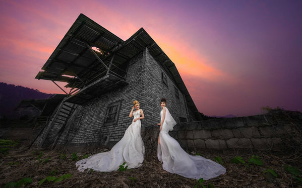 Photograph Pore Ooi Brides on One Eyeland
