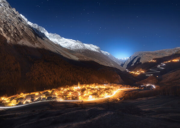 Photograph Joffrey Briaud Drawing The Night on One Eyeland