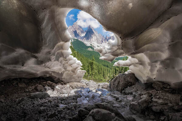 Photograph Valentin Pfeifhofer View Through Snow And Ice on One Eyeland