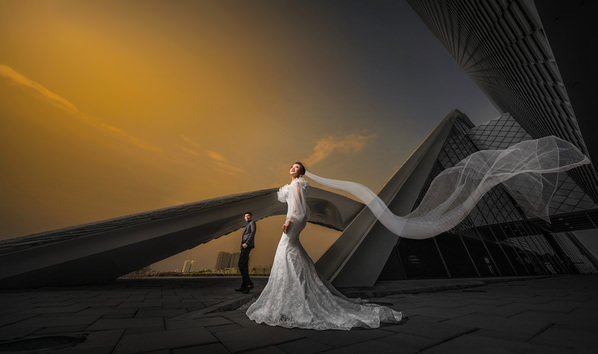 Photograph Pore Ooi Couple Together on One Eyeland