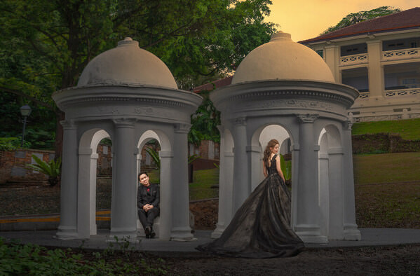 Photograph Pore Ooi Couple Together on One Eyeland