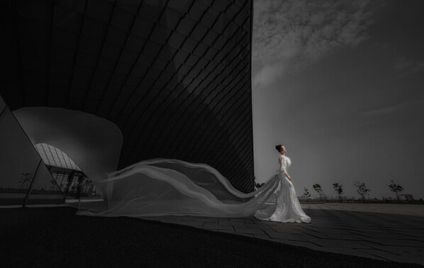 Photograph Pore Ooi Brides Alone on One Eyeland