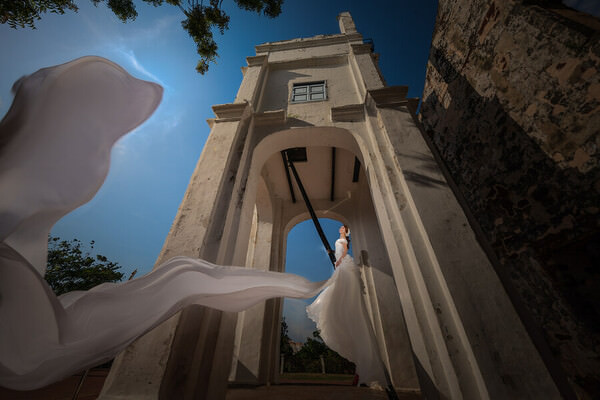 Photograph Pore Ooi Brides Alone on One Eyeland