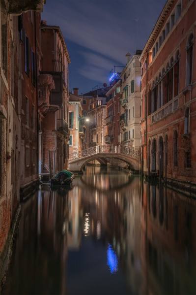 Photograph Stefano Caccia Handle With Care on One Eyeland