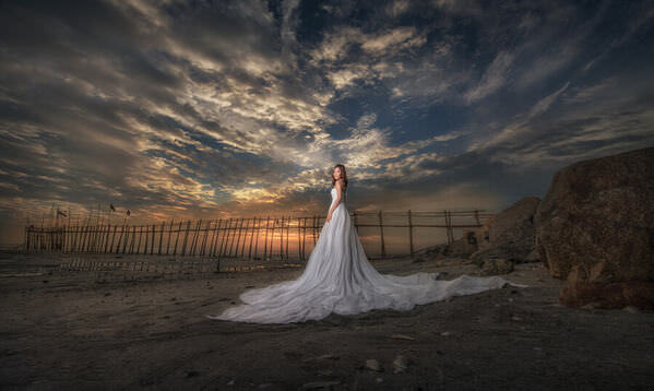 Photograph Pore Ooi Brides Alone on One Eyeland