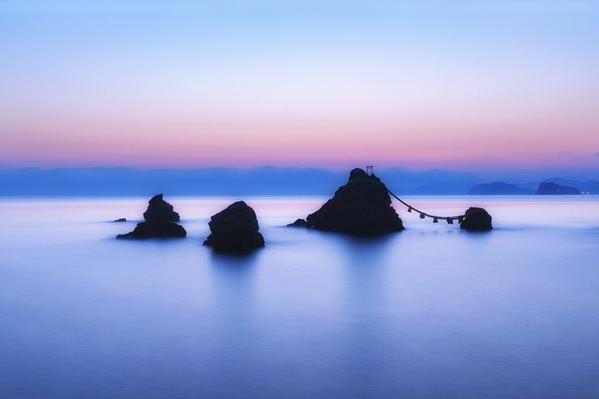 Photograph Wataru Aoki Blue Moment on One Eyeland