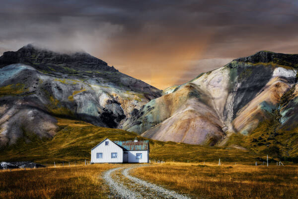 Photograph Graham Earnshaw Home On Natures Palette on One Eyeland