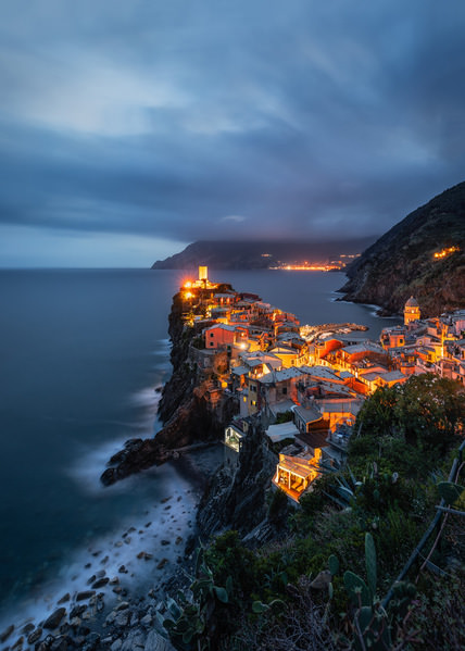 Photograph Giovanni Laudicina The Lights Of Vernazza on One Eyeland