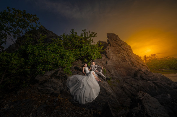 Photograph Pore Ooi Couple Together on One Eyeland