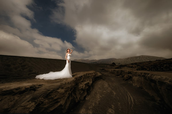Photograph Pore Ooi Brides Alone on One Eyeland